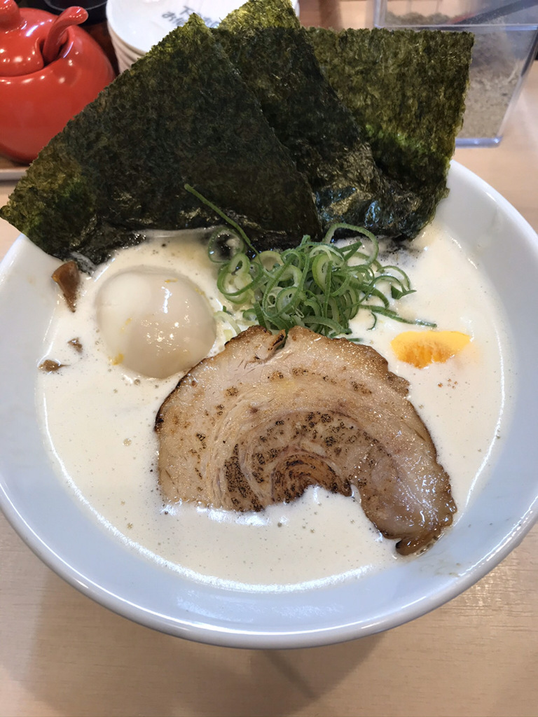 白いラーメン、見たことありますか？