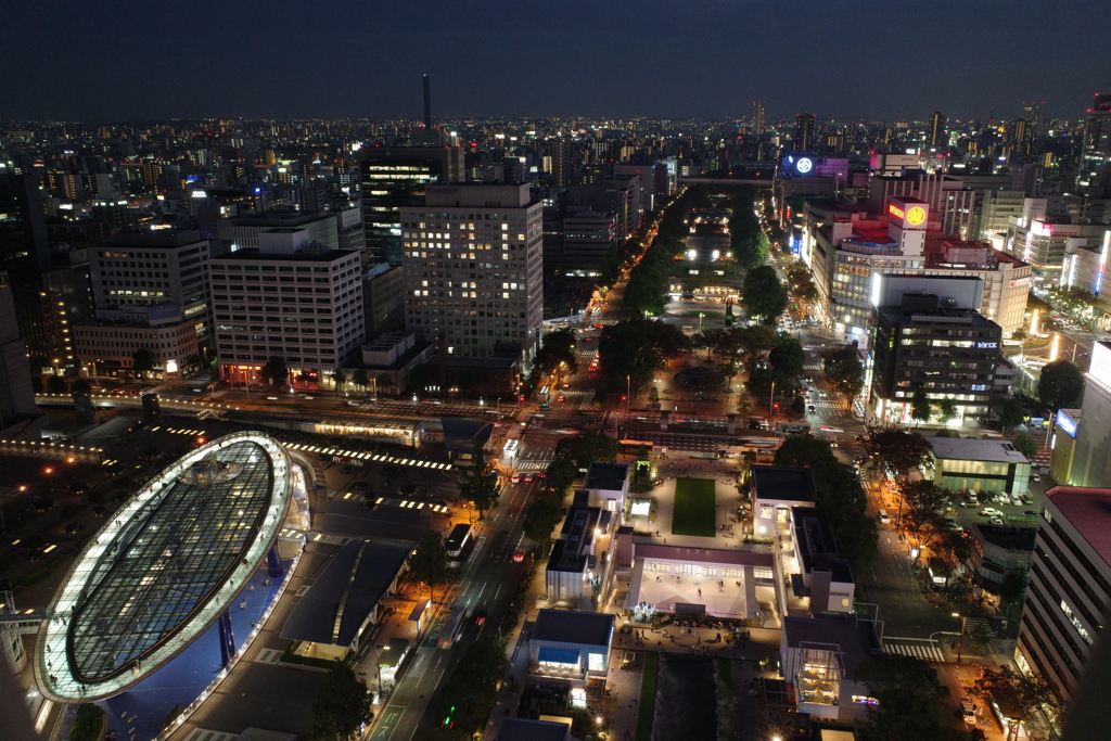 オアシス21と久屋大通公園