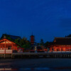 夜の宮島　厳島神社側面