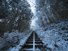 石割神社に至る階段
