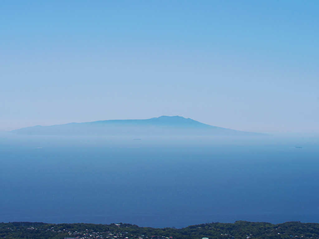 伊豆大島／大室山より