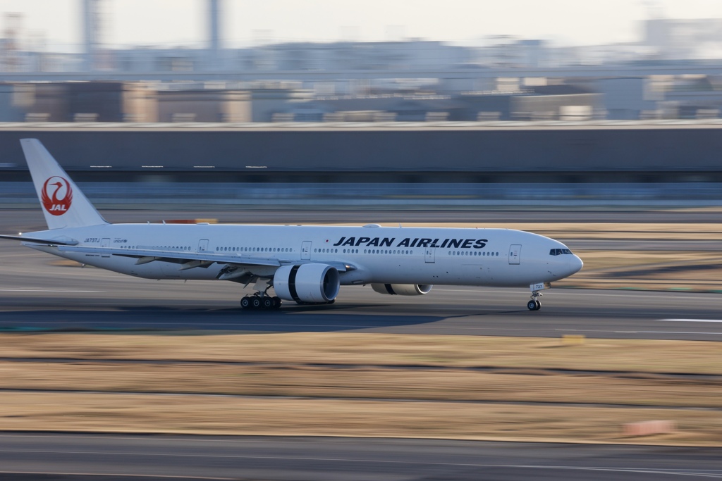 6838B916-A2E9-4EF4-AF50-1E5C1E8533D0