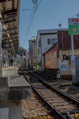 電車来るまでの一コマ