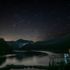 ダム湖と星の反射