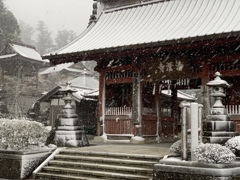 雪と清澄寺