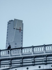 ユーレカタワーと男