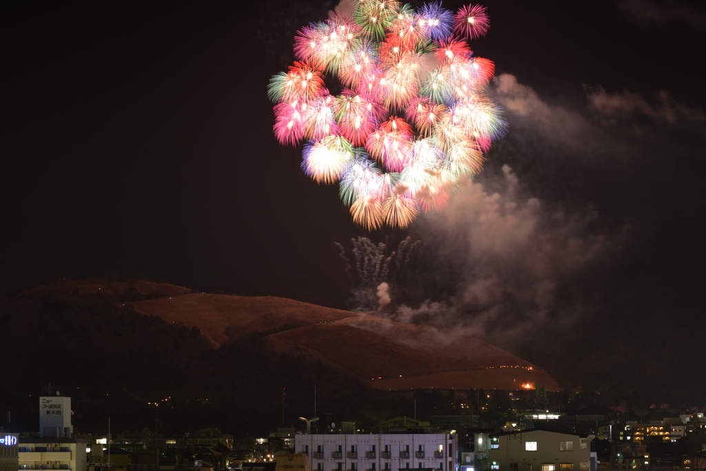 2020年山焼き花火