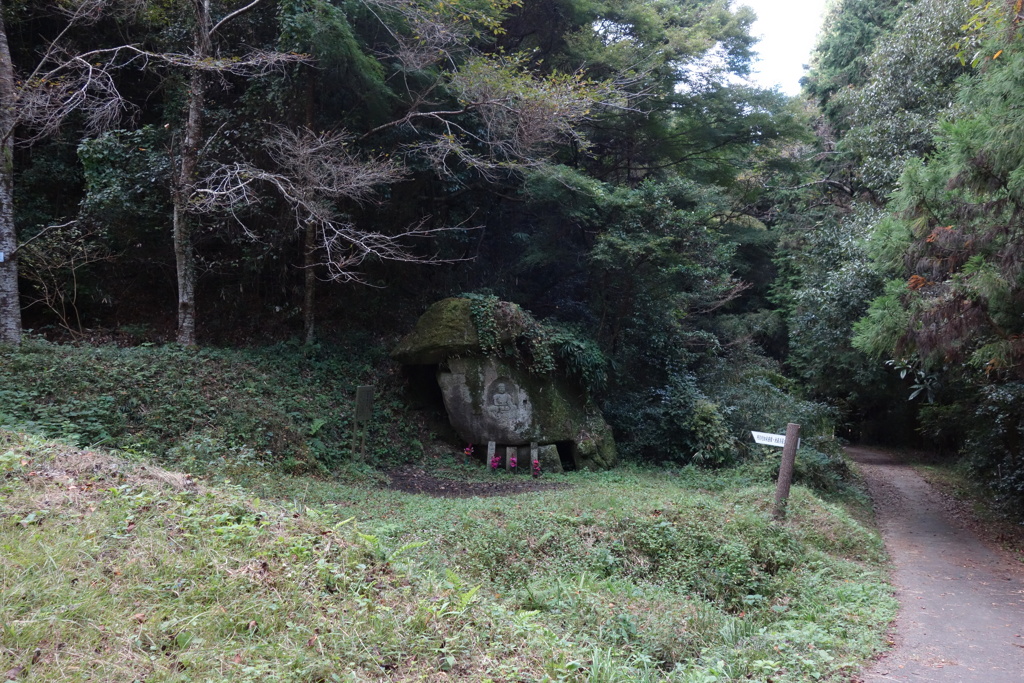 石仏巡りの小径