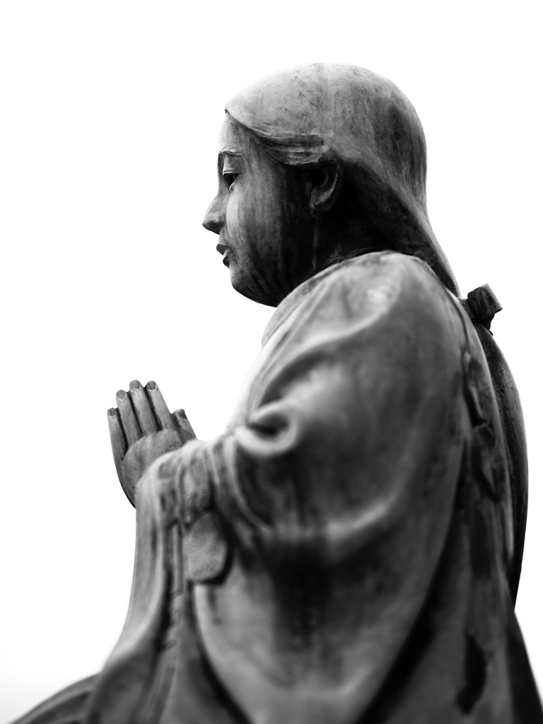 横顔に浮かぶ仏道への志