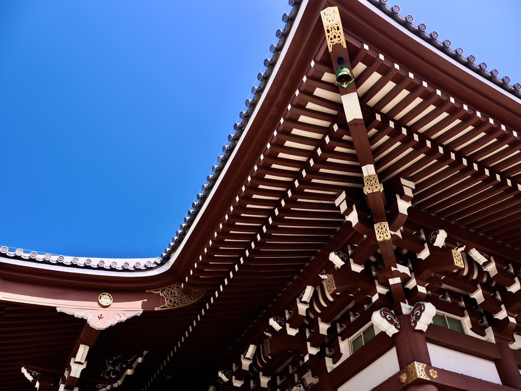荘厳の波及