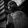 お寺の石像