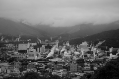 朝の温泉街６