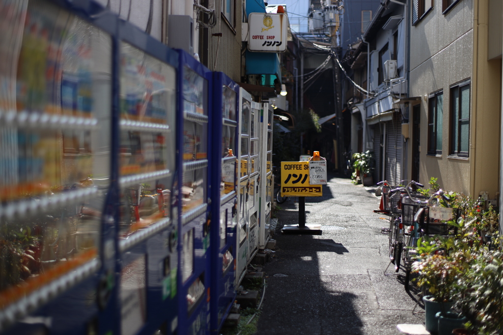 路地裏と自販機