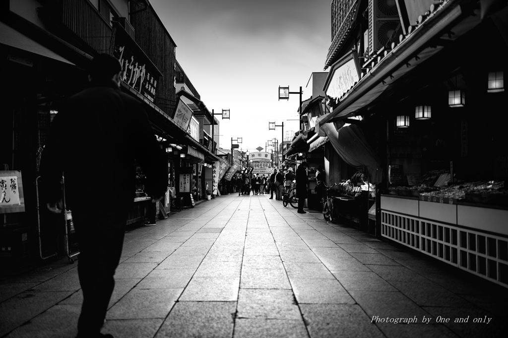 師走の柴又帝釈天　不穏な雰囲気