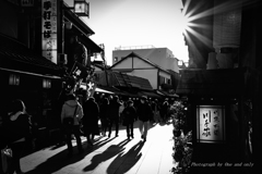 師走の柴又帝釈天　カップル