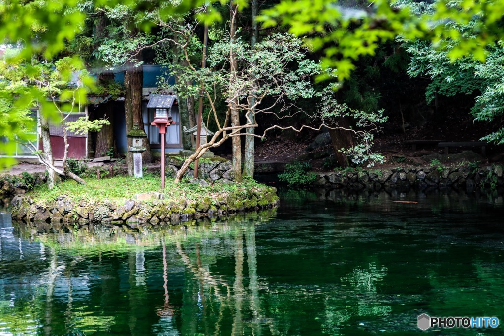 出流原弁天池