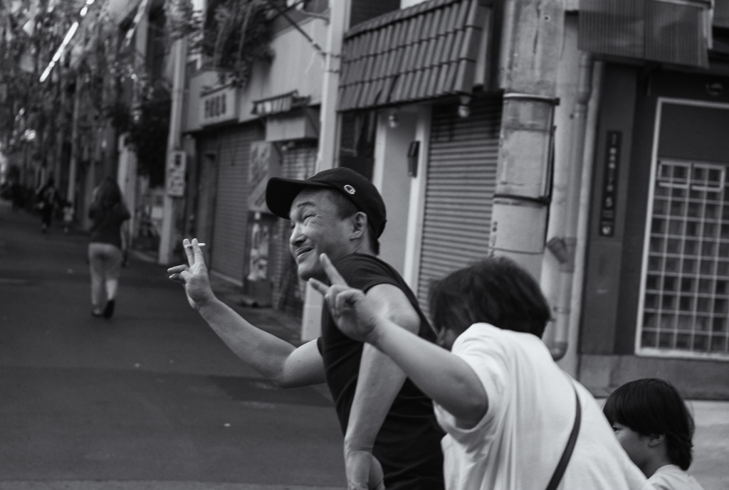 西成歩けば人に出会う