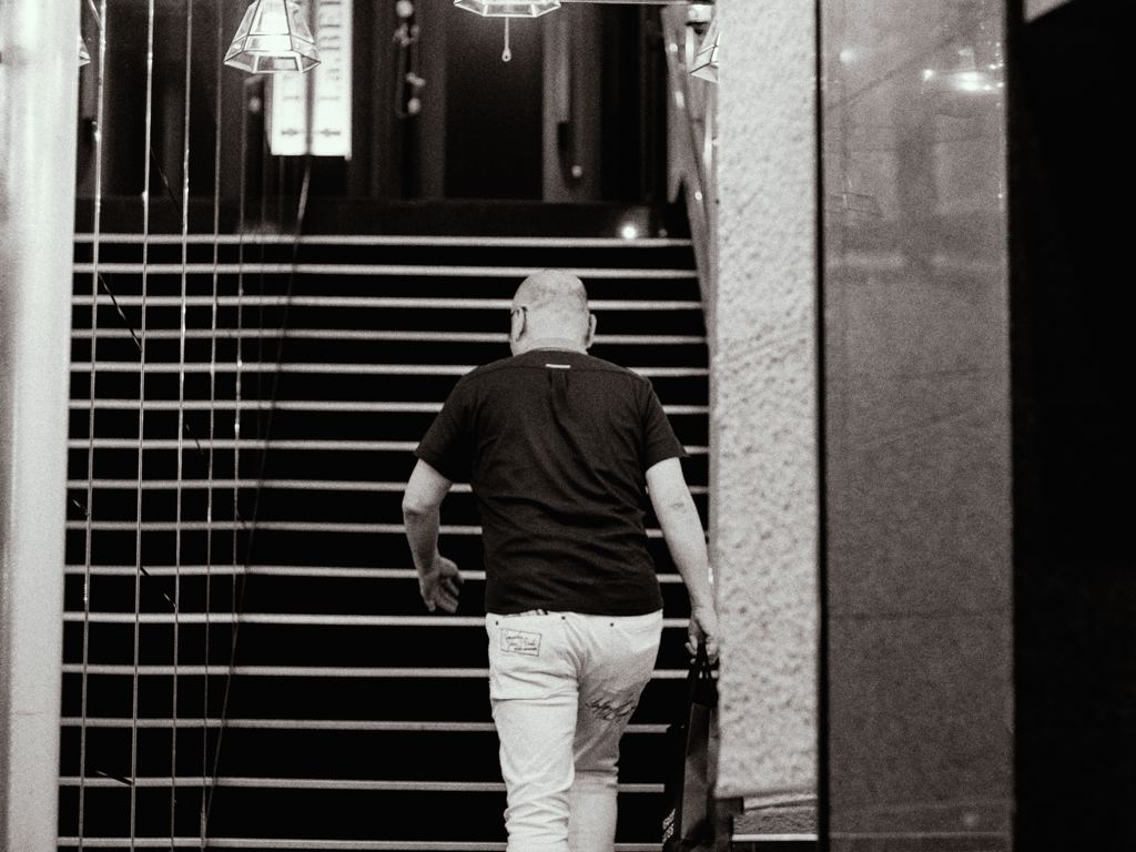 マンション爆発されそうな親父