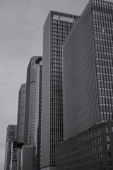 風景を遮る醜い壁の数々