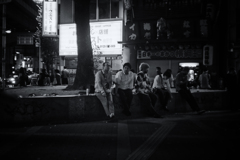 夜の群