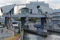 CANALSIDE WALKING