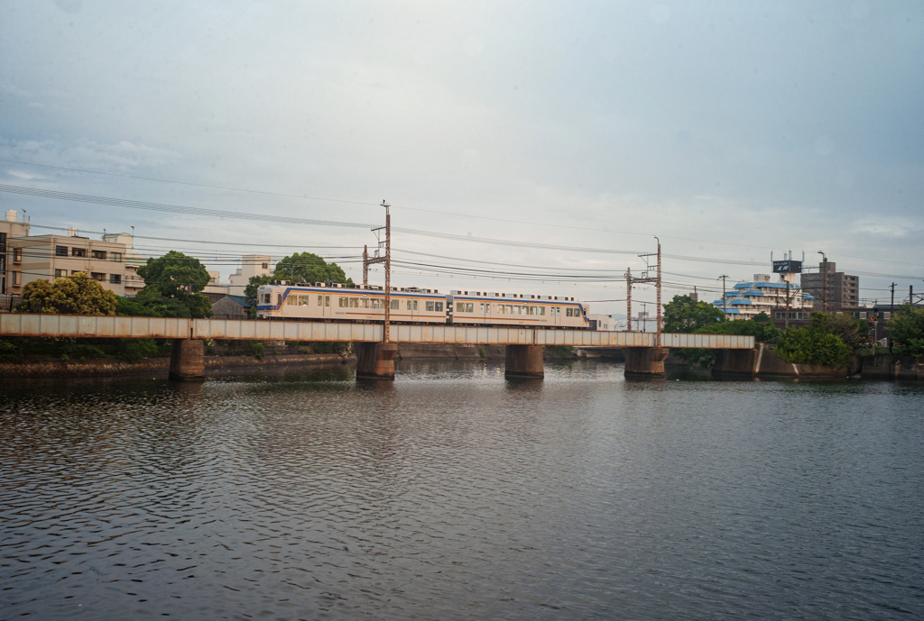 tiny-nomad 094-100 : SEASIDE LOCAL LINE