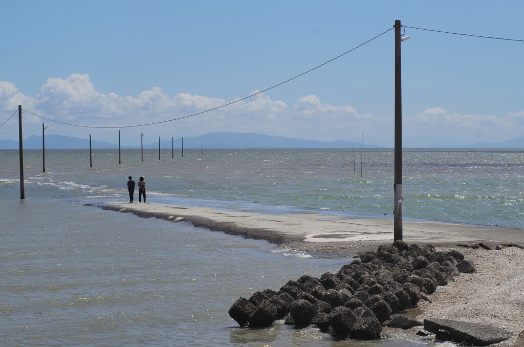 海中道路