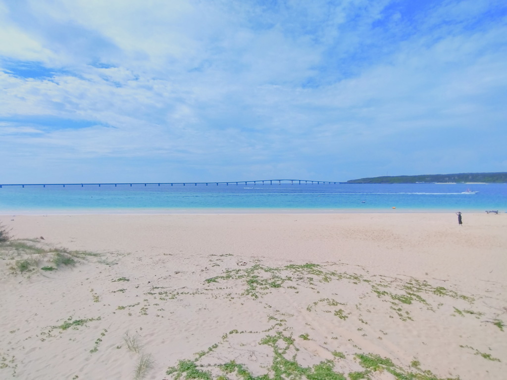 まぶしかった海