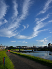 秋空の下で