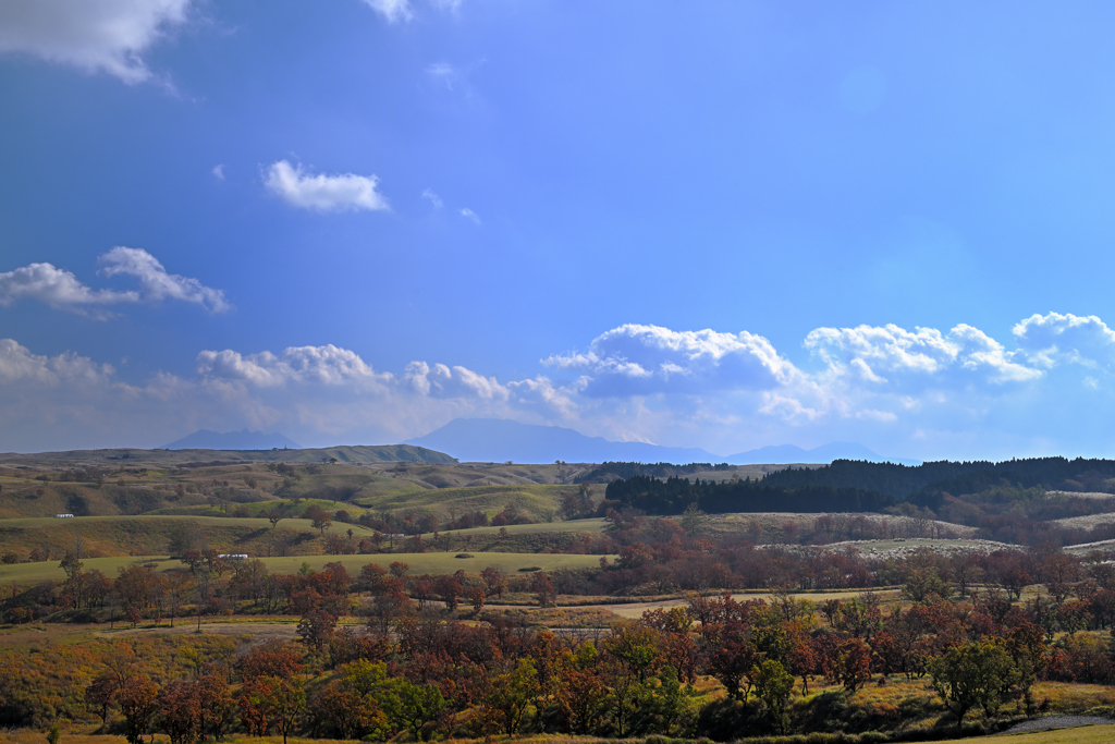 押土石の丘から望む阿蘇五岳