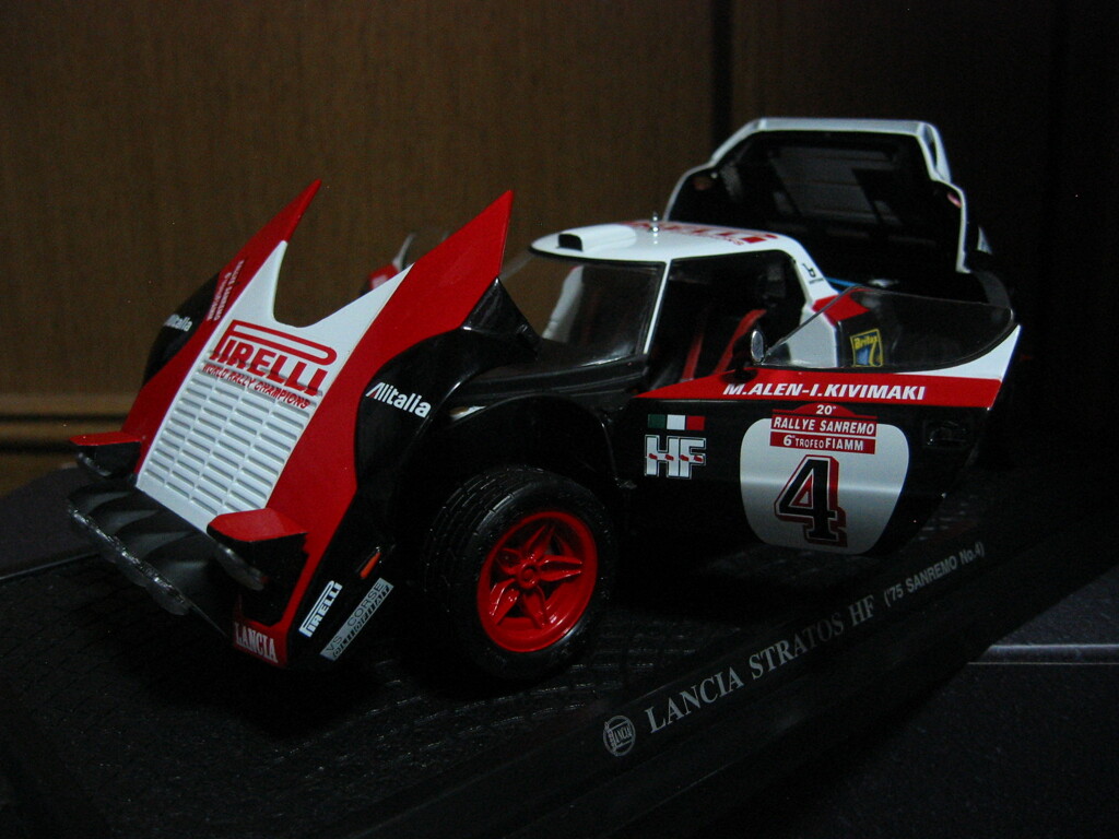 京商 　1/18 ダイキャストミニカー　ランチアストラトスHFラリー