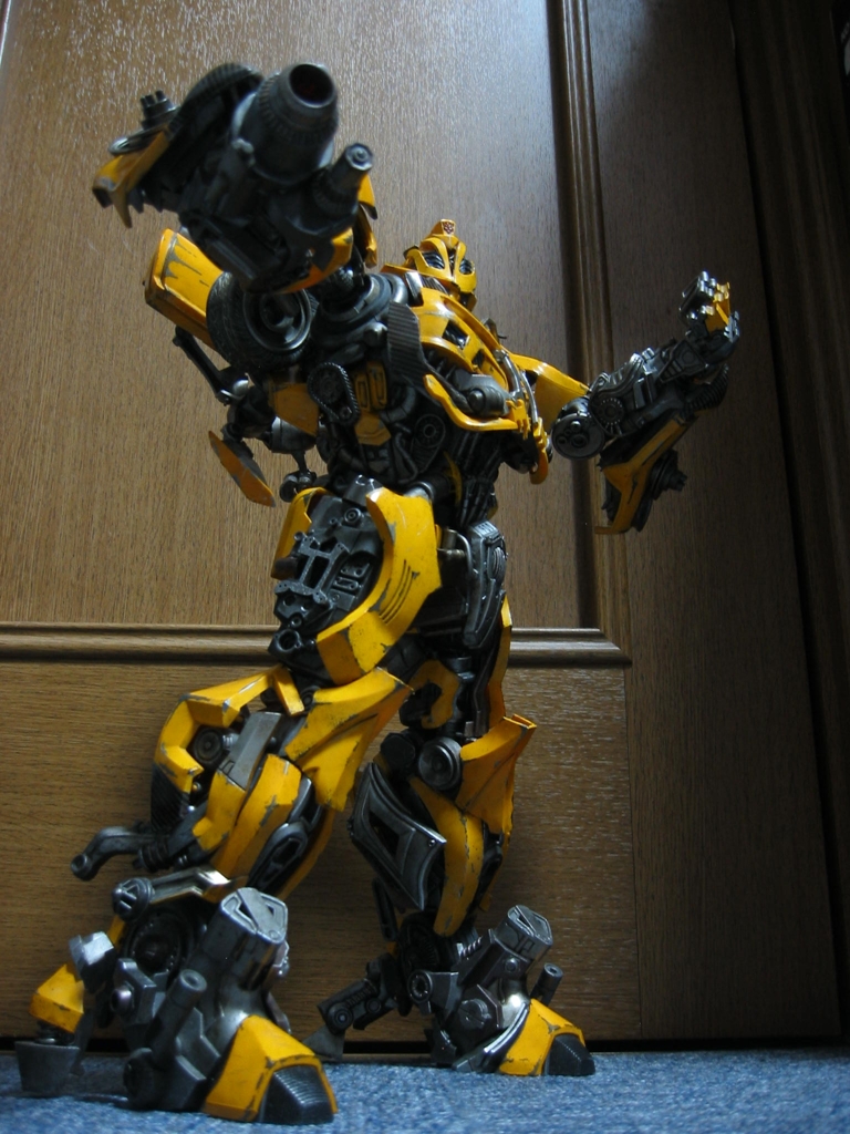 実写版トランスフォーマー　ダークサイドムーン　3Aアクションフィギュア