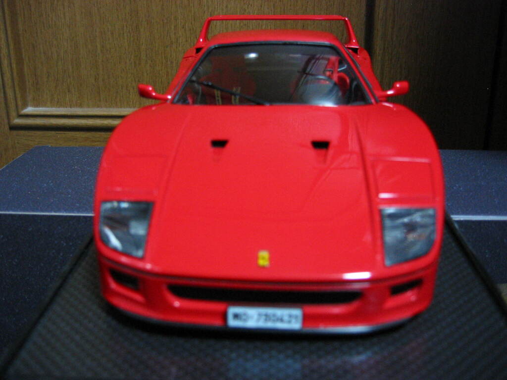イタレリ　1/16 フェラーリF40