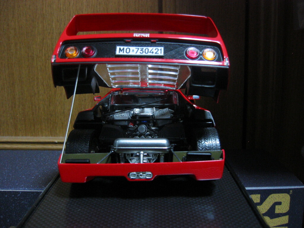 イタレリ 1/16 フェラーリF40
