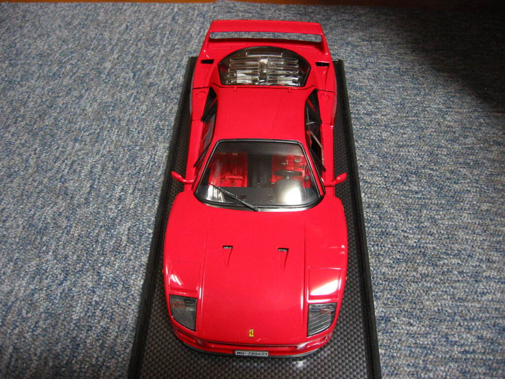 イタレリ　1/16 フェラーリF40