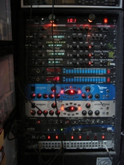 ラック式プリアンプ、エフェクター等