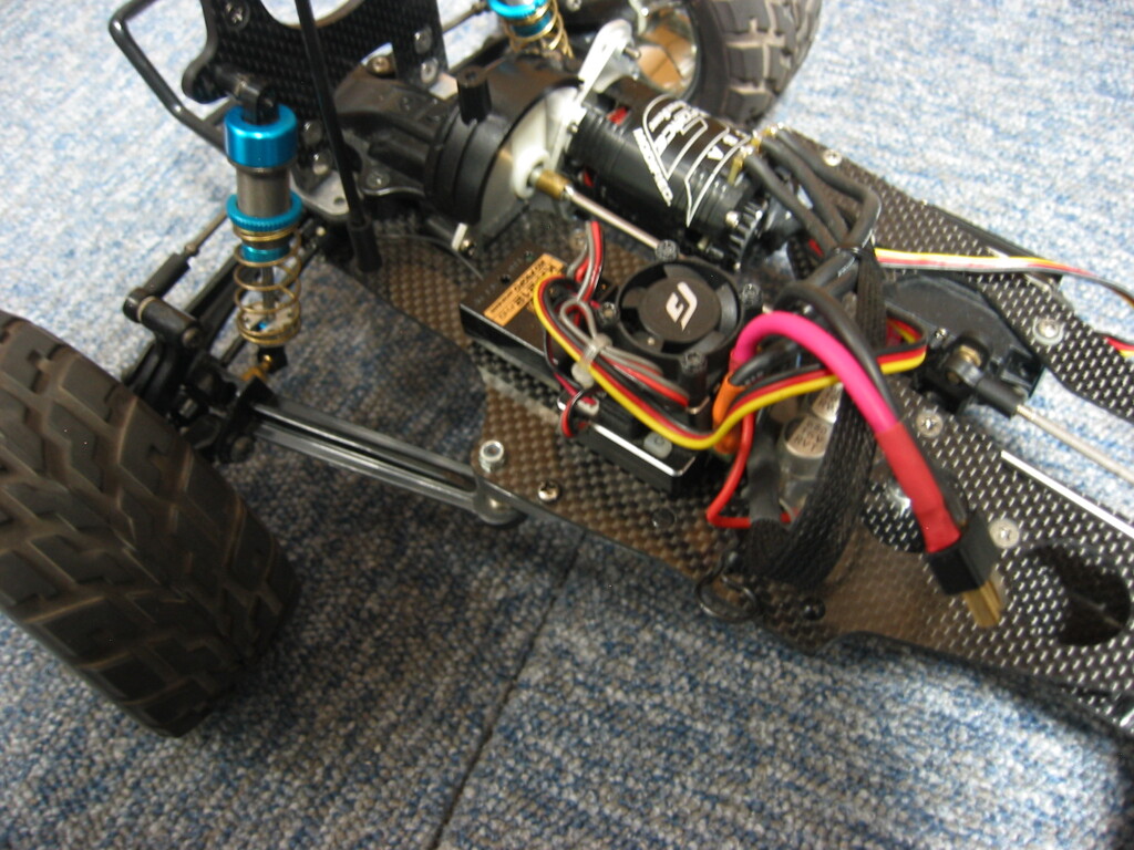 タミヤ 1/10 電動RCカー ヴァジュラ