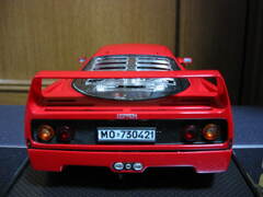 イタレリ　1/16 フェラーリF40
