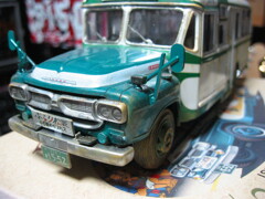 アリイ 1/32 ボンネットバス