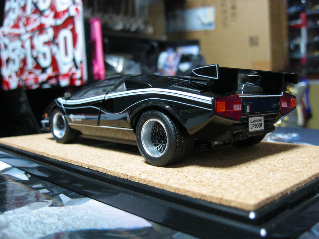 アオシマ 1/24 ランボルギーニカウンタックLP500R