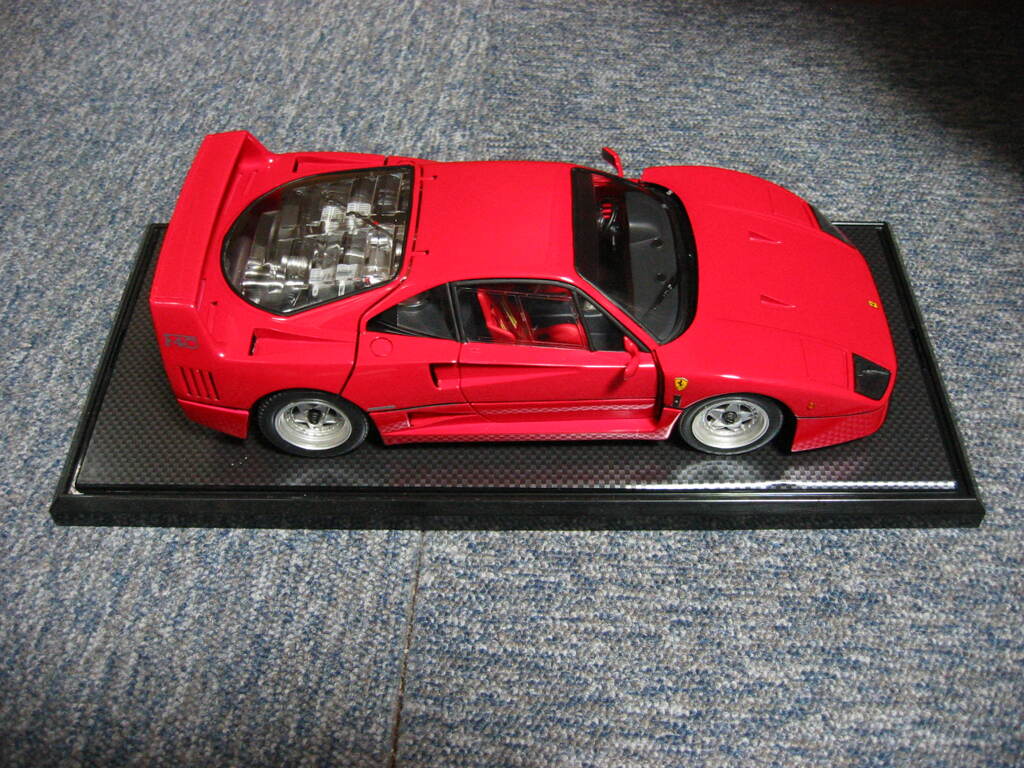 イタレリ　1/16 フェラーリF40