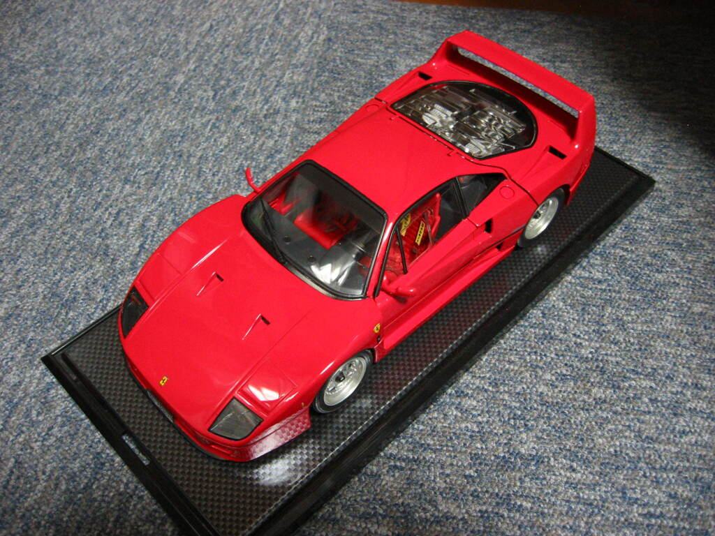 イタレリ　1/16 フェラーリF40