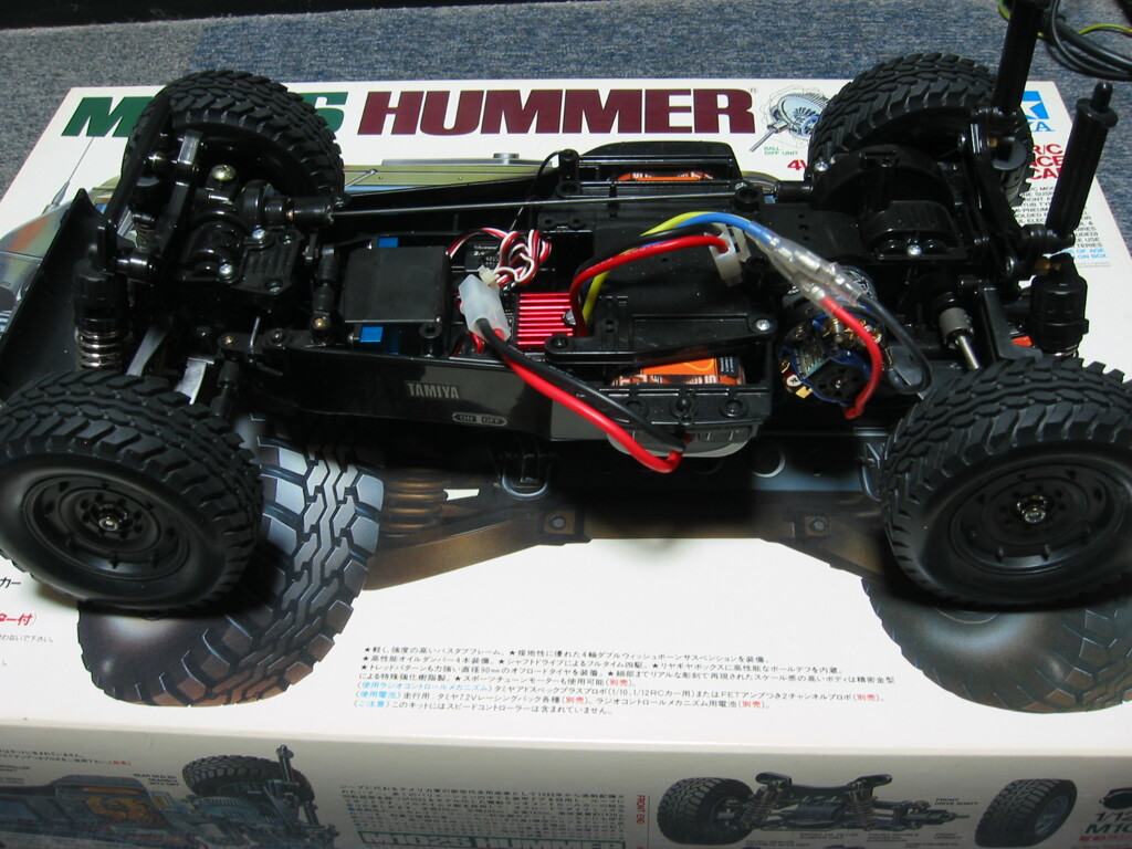 タミヤ　1/12電動RC M1025 HUMMER