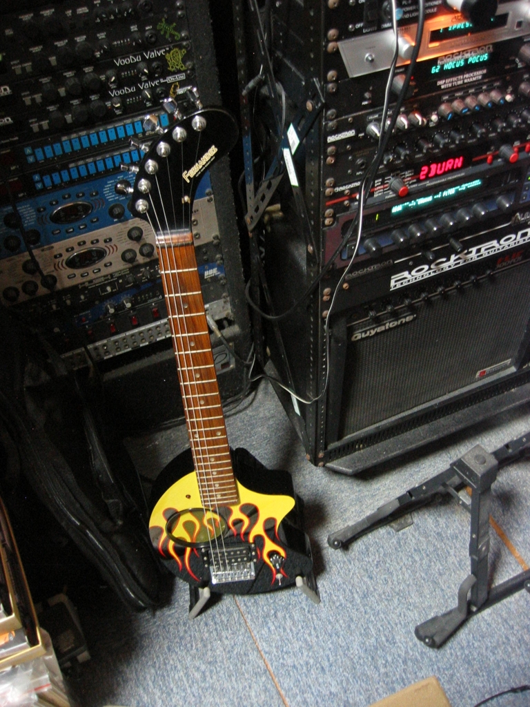 フェルナンデス　ZO-3 ギター