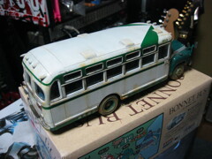 アリイ 1/32 ボンネットバス