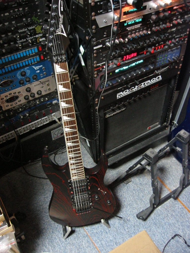 アイバニーズのギター