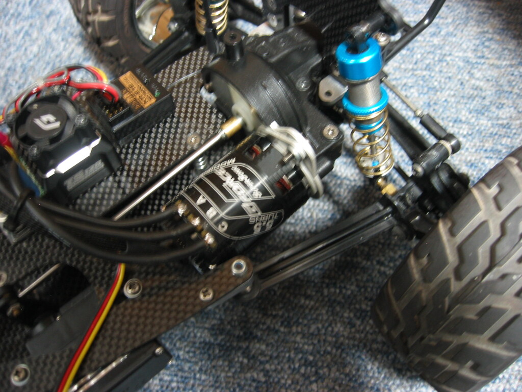 タミヤ 1/10 電動RCカー ヴァジュラ