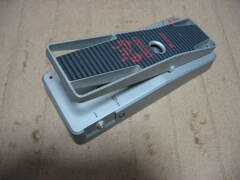 アイバニーズのワウペダル