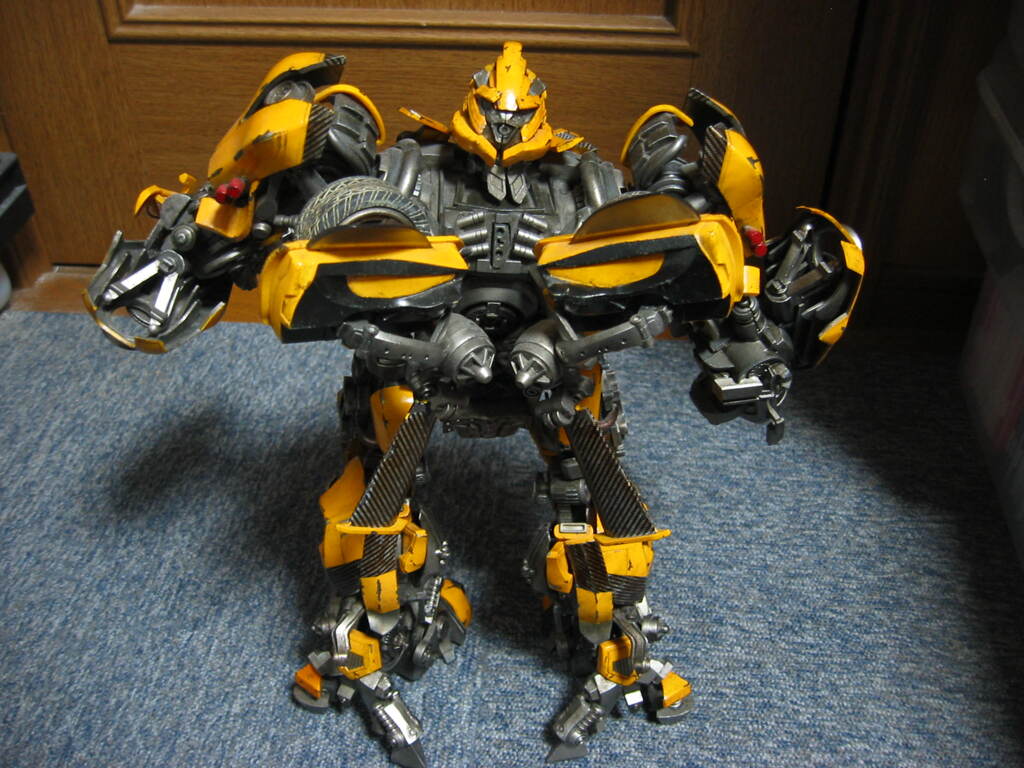 実写版トランスフォーマー　ダークサイドムーン　3Aアクションフィギュア