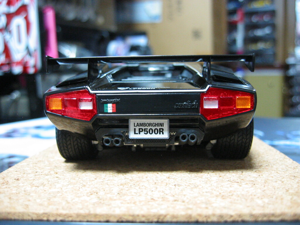 アオシマ 1/24 ランボルギーニカウンタックLP500R